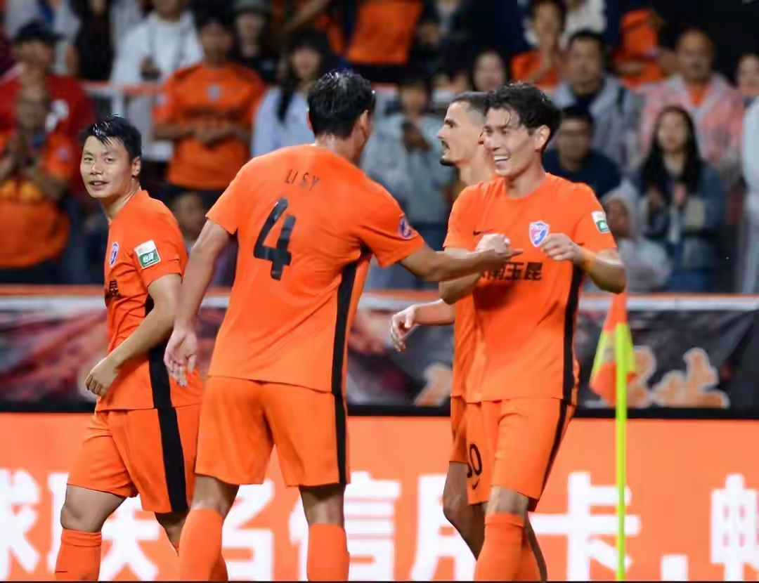 包含上海海港发布备战花絮,转会期手感冰凉,意大利杯任务艰巨,身体对抗强度拉满的词条 包含上海海港发布备战花絮,转会期手感冰凉,意大利杯任务艰巨,身体对抗强度拉满的词条