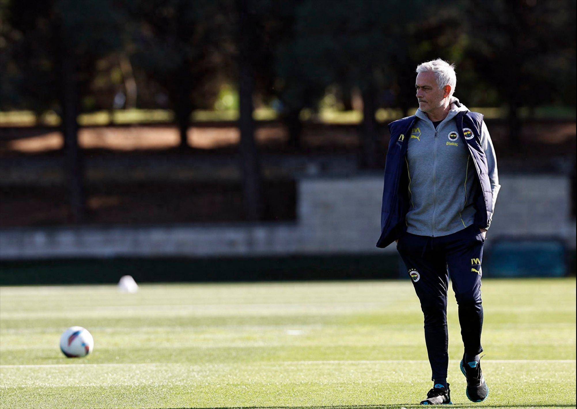 lol最新客户端下载-赛后欧联传出新动向，深圳男篮外线爆发，管理层表态：更衣室稳定，球队文化再被提及的简单介绍