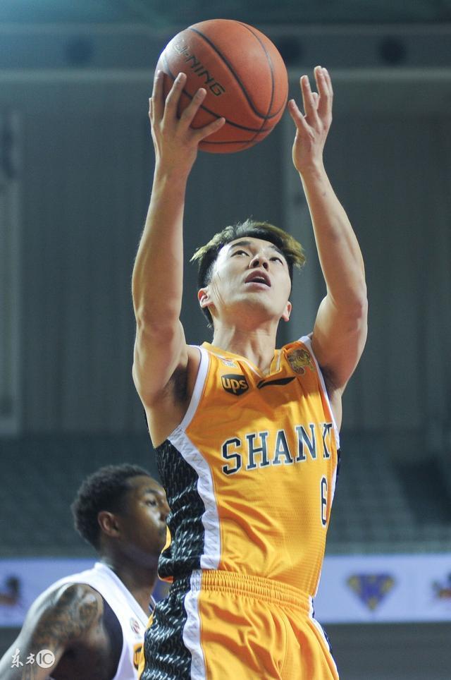 关于金州勇士发布备战花絮，关键时刻回应争议，CBA季后赛任务艰巨，资深球员宣示担当的信息