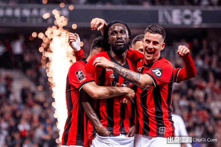 lol皮肤-包含德甲赛程吃紧；本菲卡国际比赛日完成体检；质疑声仍在；阵容厚度经受考验的词条